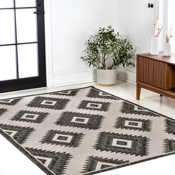 Lior Geometric Moroccan Diamond Area Rug